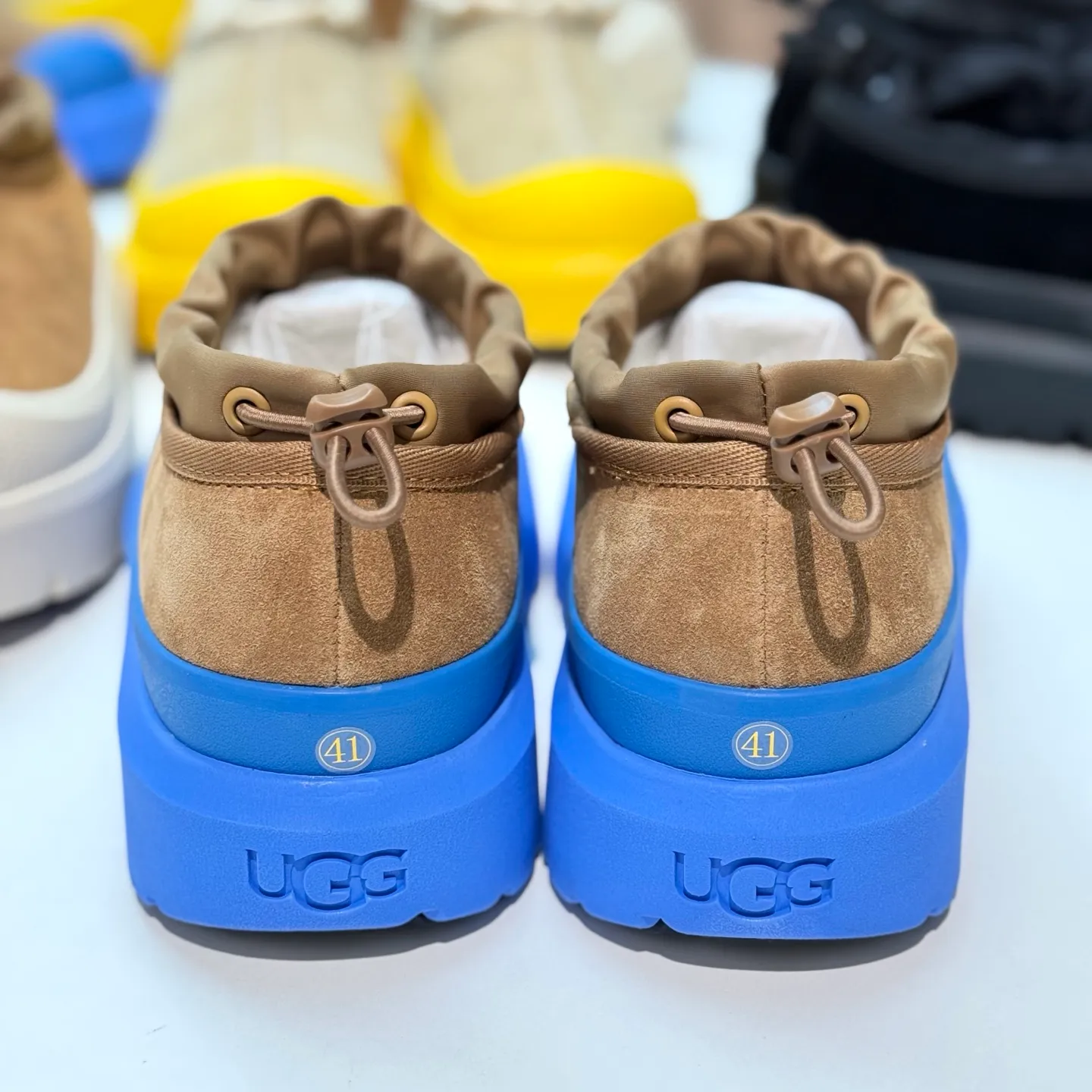 Local 💰600 Exclusive version Original OEM grade UGG Wang Yibo's same style High-end exclusive supply Pyramid-top workmanship quality High-end needs to come # Big advantage supply ❗️❗️❗️ Low-top men's and women's shoes size: 36 37 38 39 40 41 42 43 44#